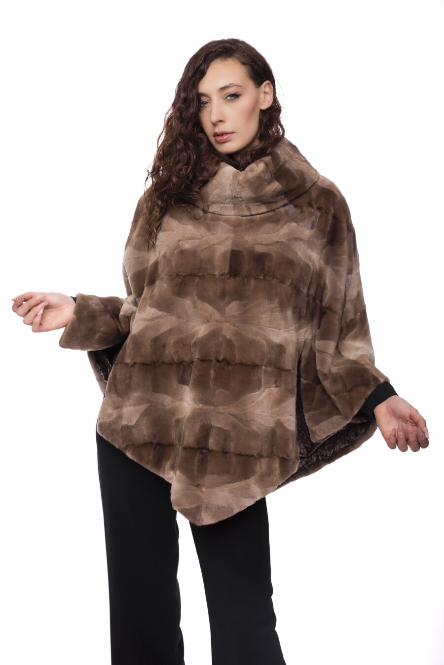 Poncho Zampa Visone Anteriore